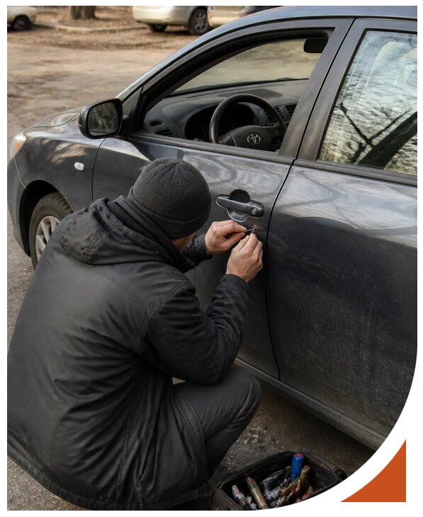 Профессиональное вскрытие автомобиля Тойота без повреждений в Донском